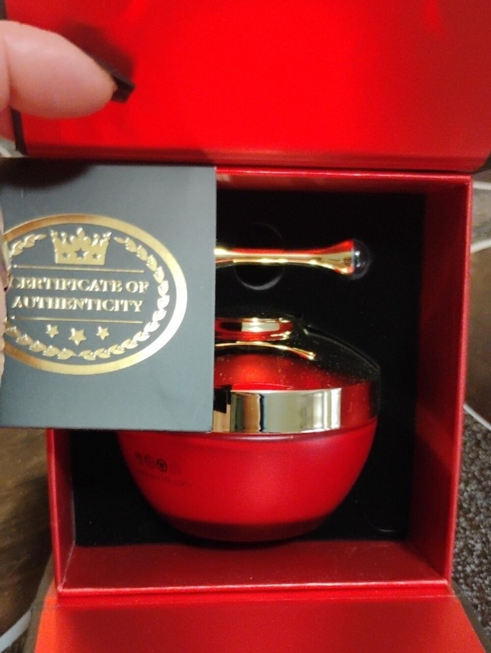 D'or24k Prestige $4k Bio Thermal Red Caviar Mask - Red - Picture 2 of 5